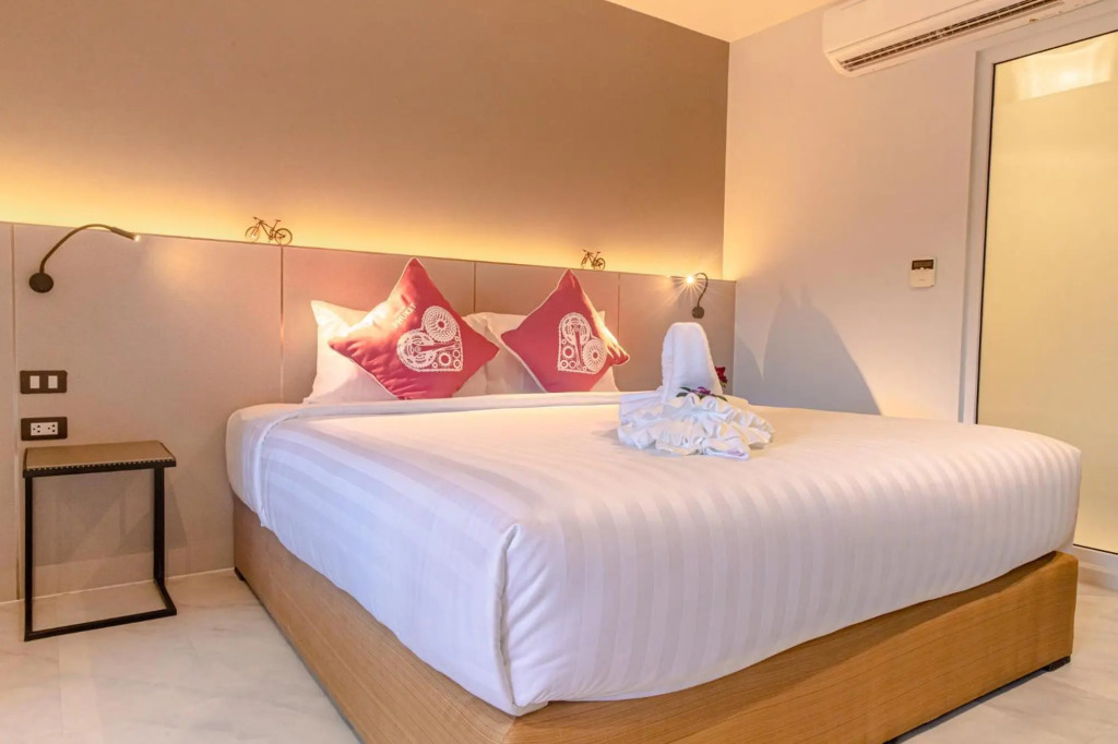 Tour De Phuket Hotel - SHA Plus