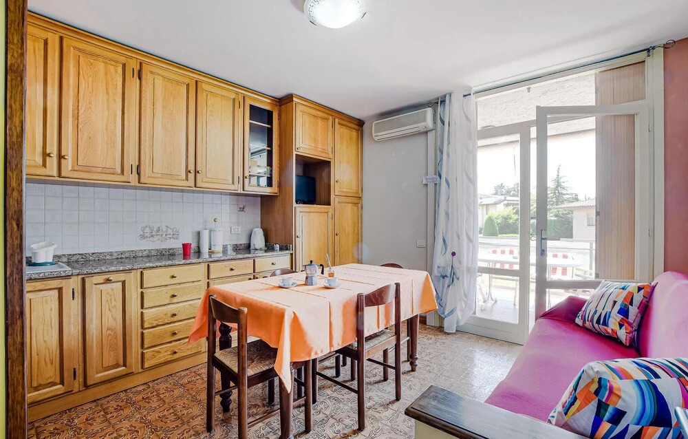 Nice Apartment in Bardolino With Outdoor Swimming Pool and 1 Bedrooms