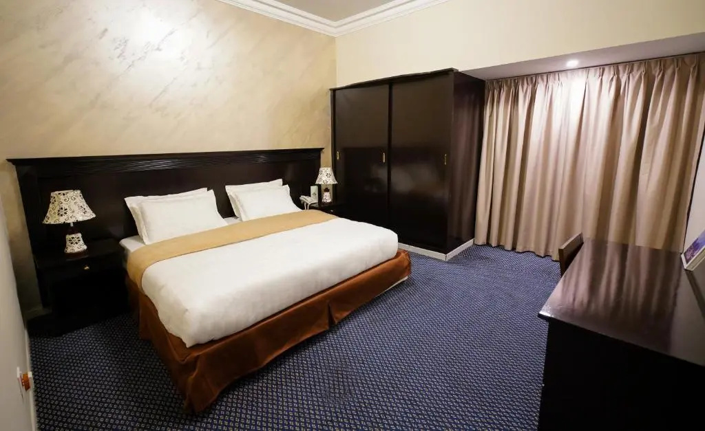 Al Bustan Flats