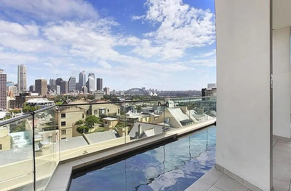 TT1111 Split Level Harbour Views