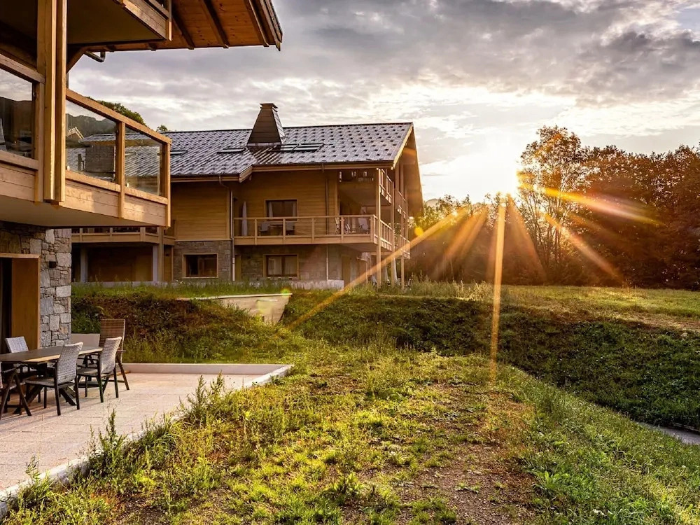 Modern Mountain Stay