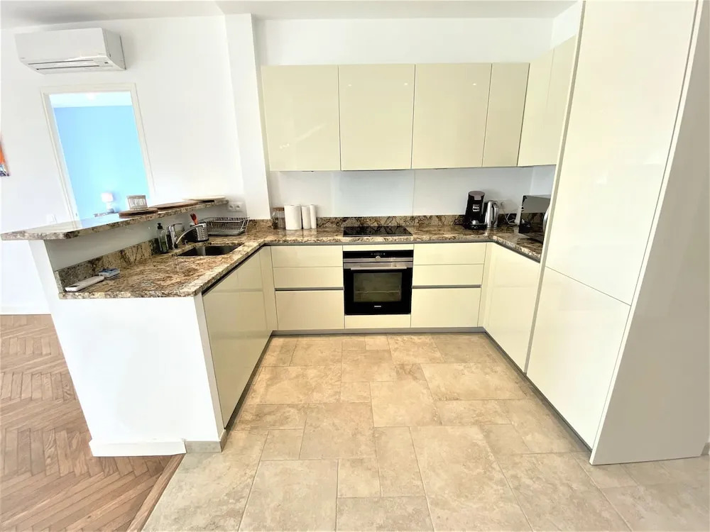 Viva Riviera Sunny 3 Bedrooms 2 Bathrooms Croisette