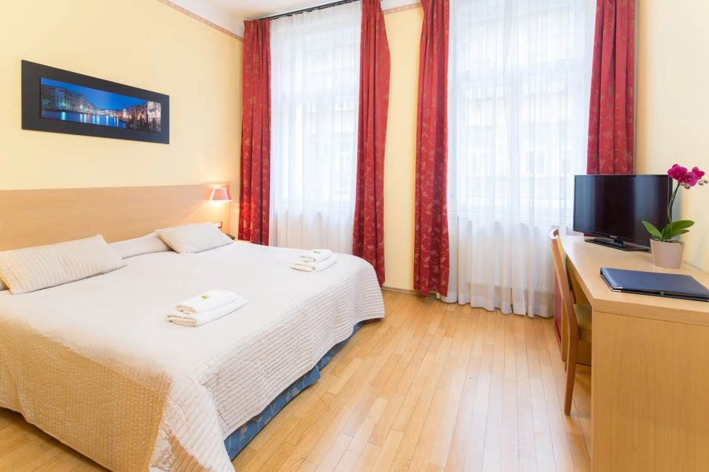 City Lounge Hotel