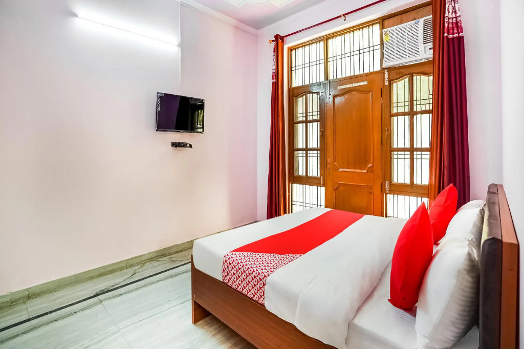 Hotel O Royal Inn
