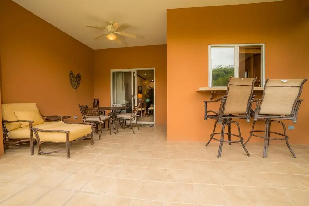 Veranda 8F - 2 bdr 2 Bath - Condo