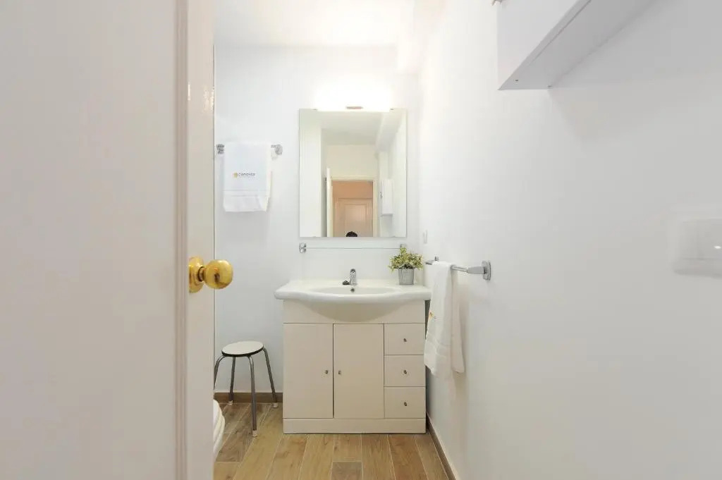 Sea Views Aloha Apartment by GHR Rentals