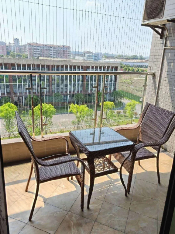 Chongqing Lvying Haoting Business Hotel (Shuangqiao Gymnasium Branch)