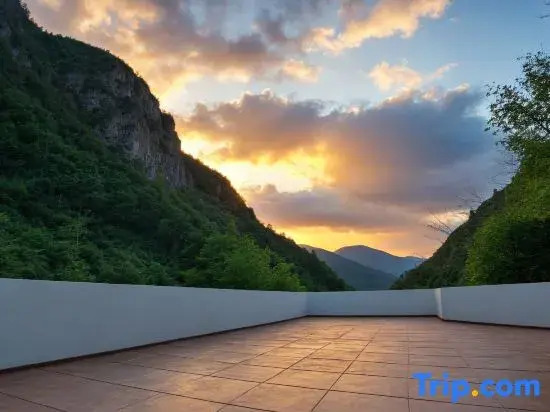 Anji  Piananyu Creekside Homestay (Zhebei Grand Canyon Scenic Area)