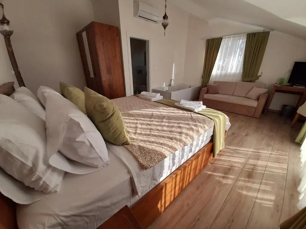 Infinity Ruby Hotel