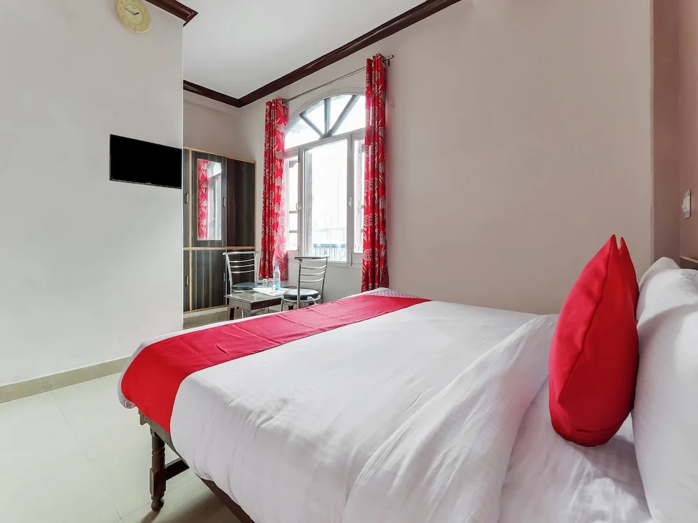 OYO 24635 Hotel Rudransh