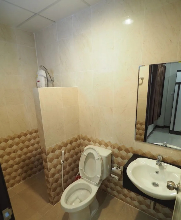 Waritthon Residence