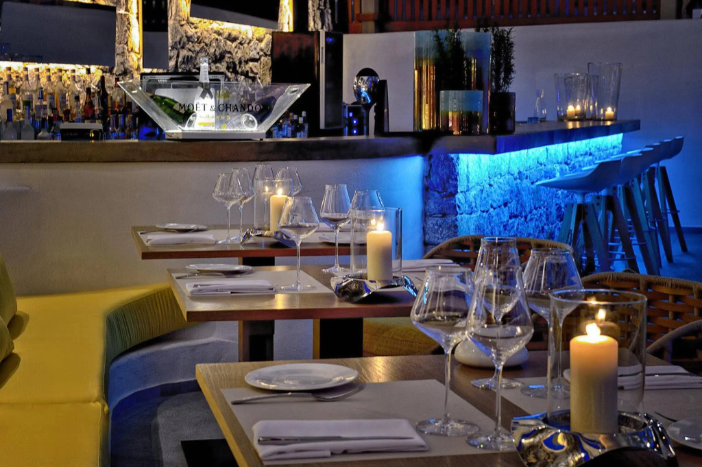 Отель Myconian Korali Relais & Chateaux