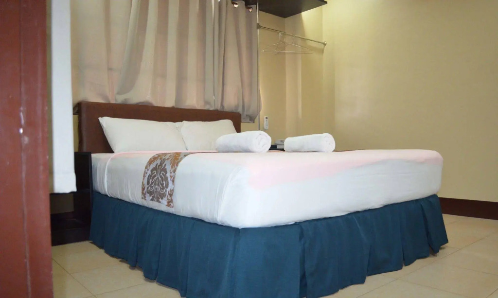 Park Avenue Residence Inn and Suites