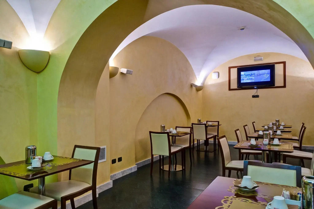 Crosti Hotel