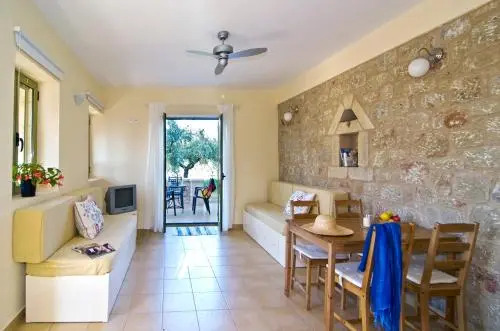 Amoni Holiday Homes