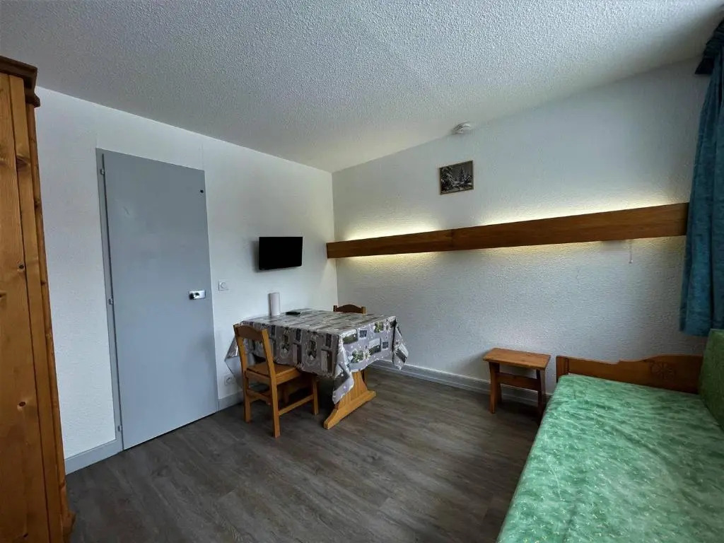 Appartement Les Menuires, 1 pièce, 2 personnes - FR-1-452-40