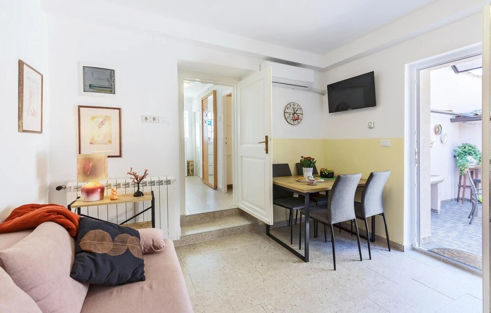 Stunning Home in Loborika With 1 Bedrooms and Wifi