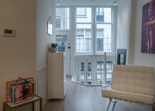 Luxury Flower Market Apartment