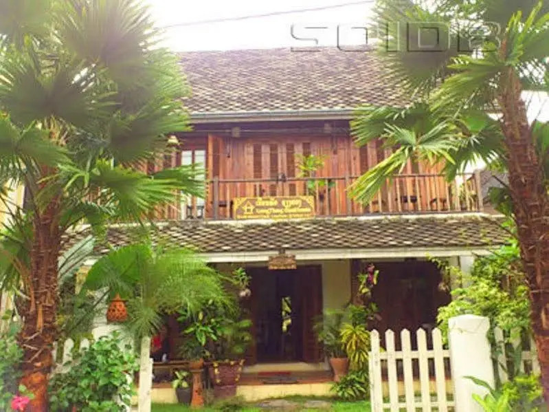 Chaluenxay Villa