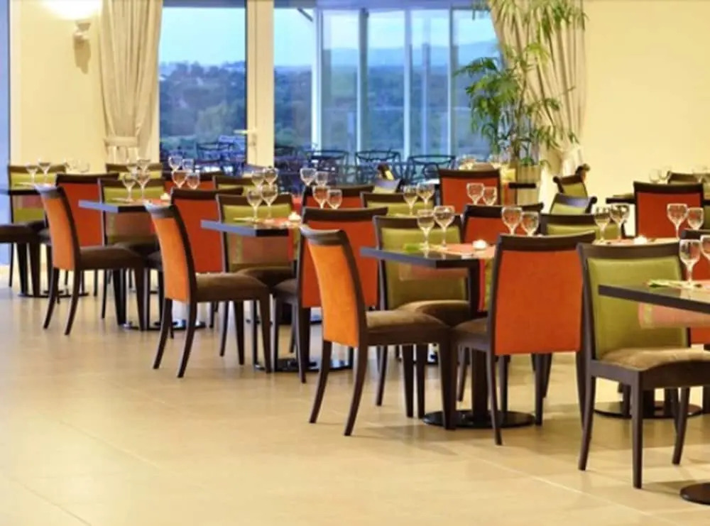 Howard Johnson Hotel Piedras Moras