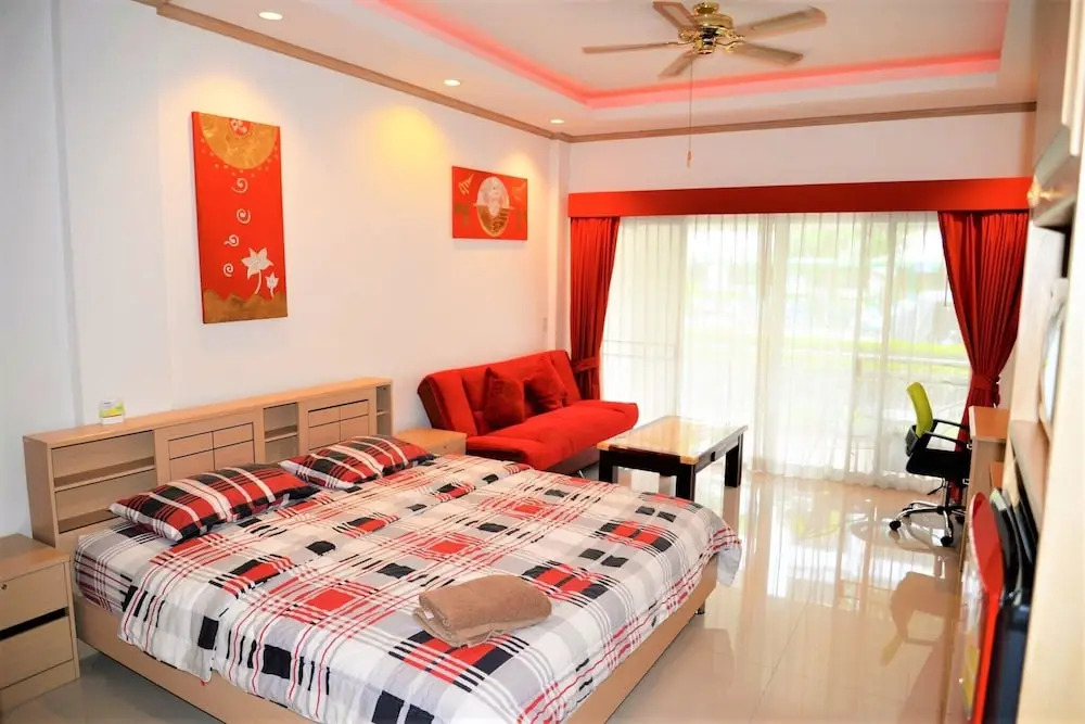 Baan Suan Lalana Te Ground Floor Studio Apartment Jomtien