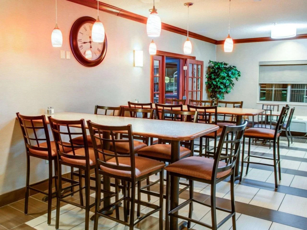 Comfort Suites Stevensville - St Joseph