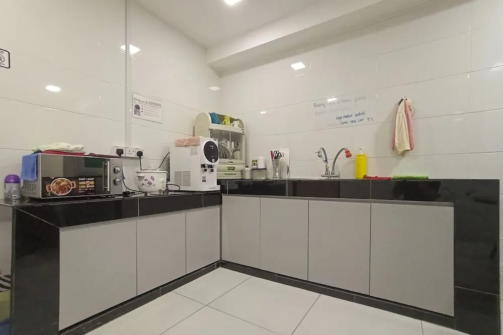 OYO HOME 90261 Hom2rex Kuching Homestay