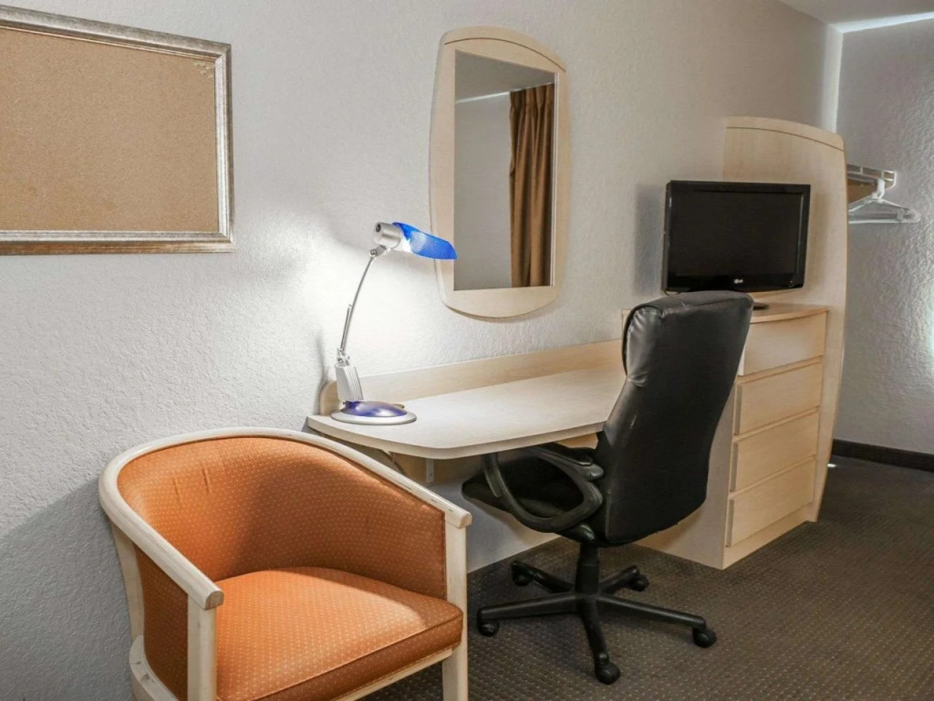 Birch Hill Suites - South Bend