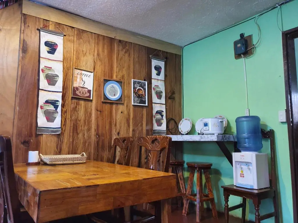 Adelle's Transient, spacious 3-bedroom homestay