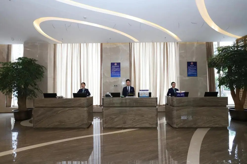Отель Juny Oriental