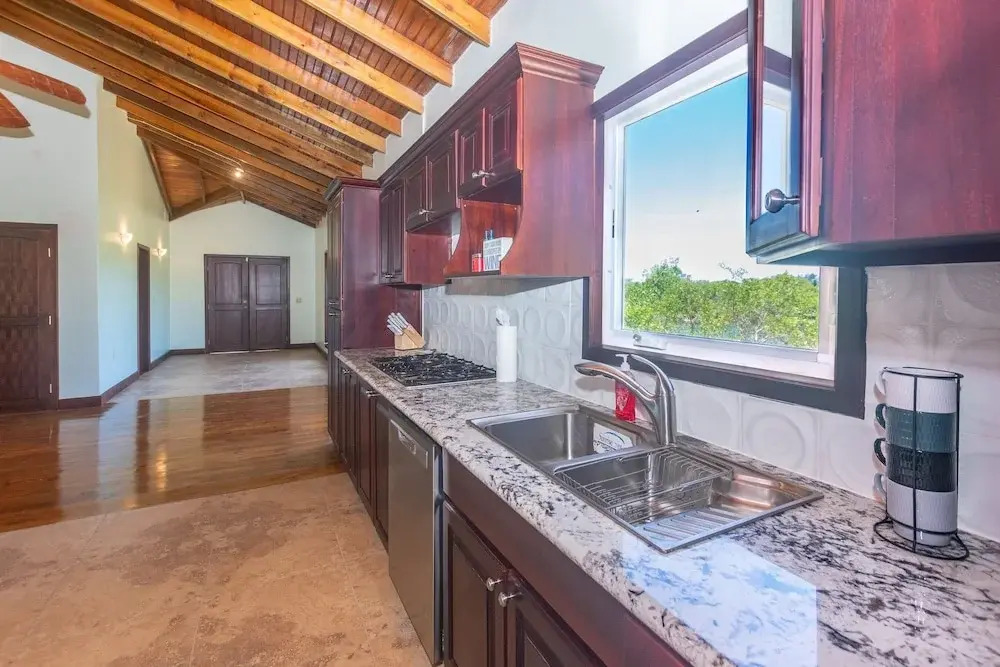 Coco View Canal Lot 18 Private Home 3 Bedroom Home