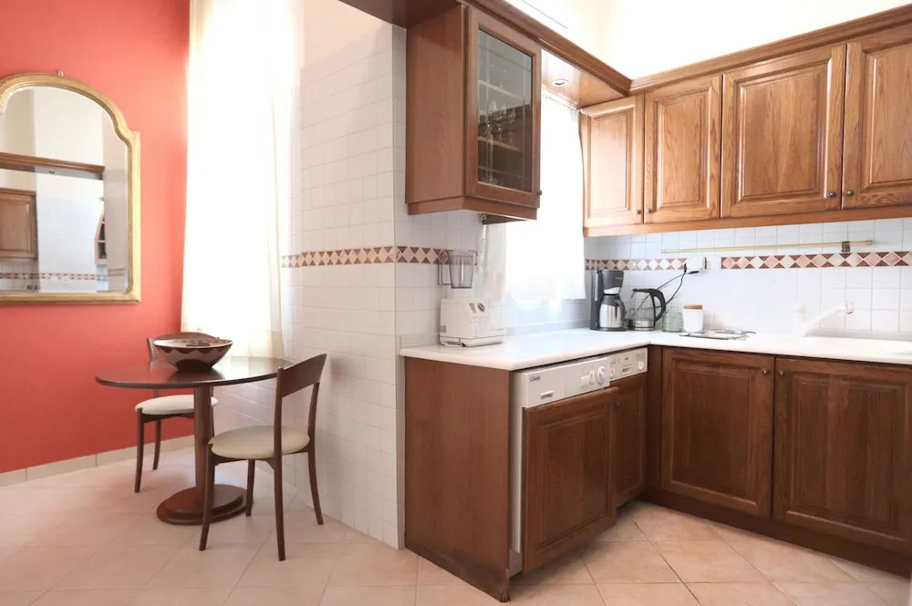 Pagrati Penthouse Apartment
