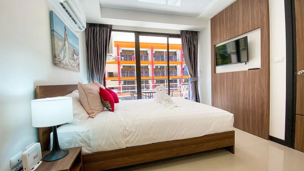 Naiharn Sea Condominium P210
