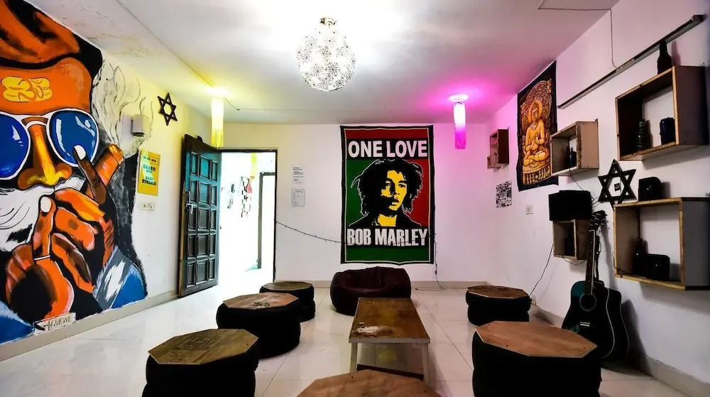Bunkin Hostel