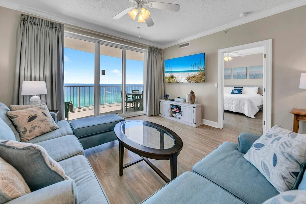 Twin Palms 1401