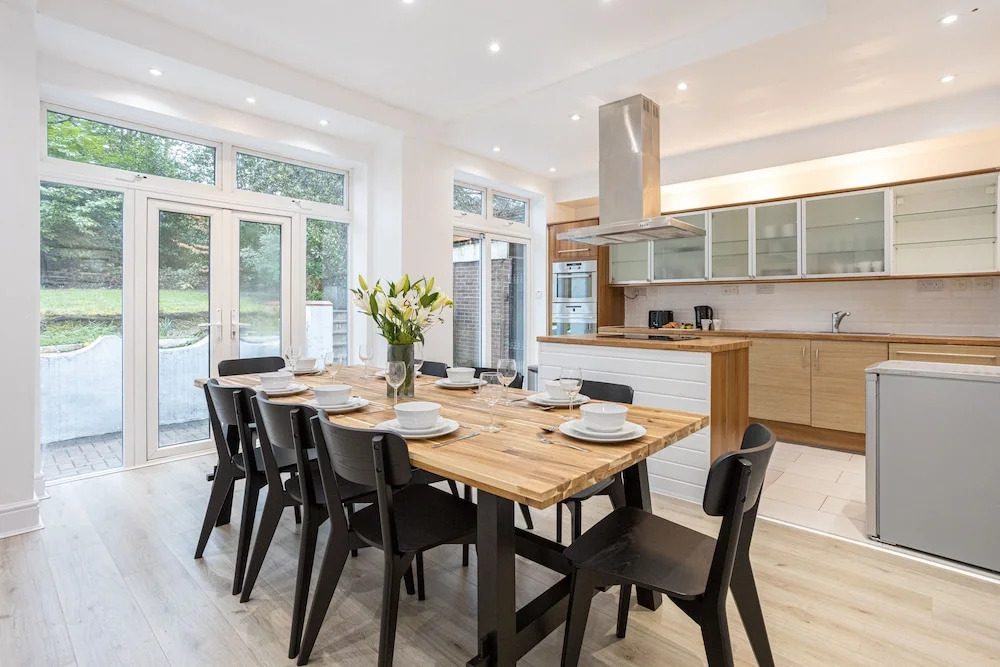 Pillo Rooms - 4BR House near Heaton Park