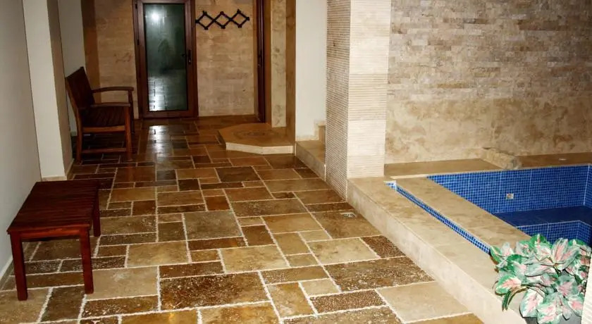 İleri Hotel & Apartments
