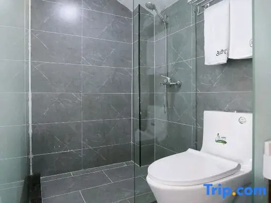 Fenghuang Dongyiyuan · Homestay