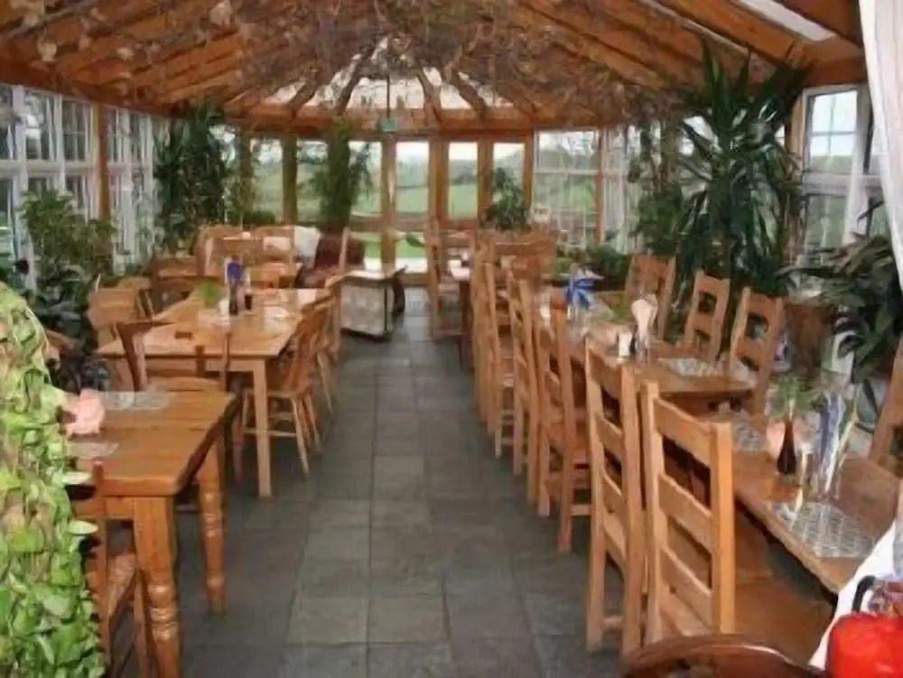 The Crooked Inn