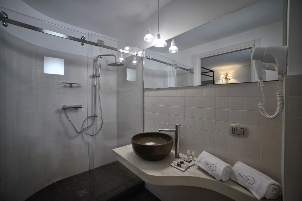 Terrazzani Suite
