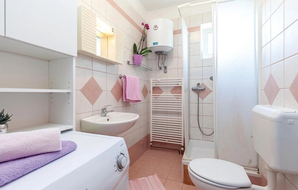 Awesome Home in Novi Vinodolski With Wifi and 2 Bedrooms