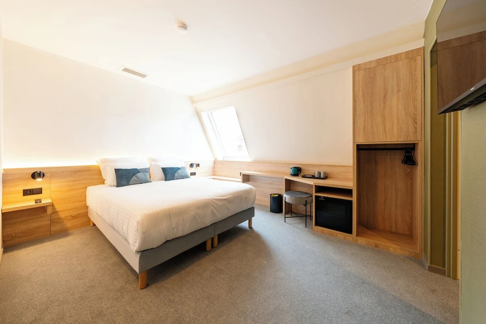 GREEN PARK HOTEL PARIS