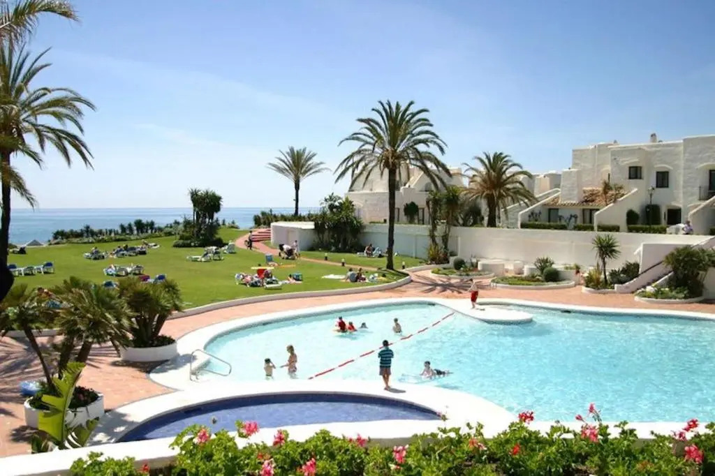 Estepona - Playa - 1 dormitorio con jardines al lado del mar Te11