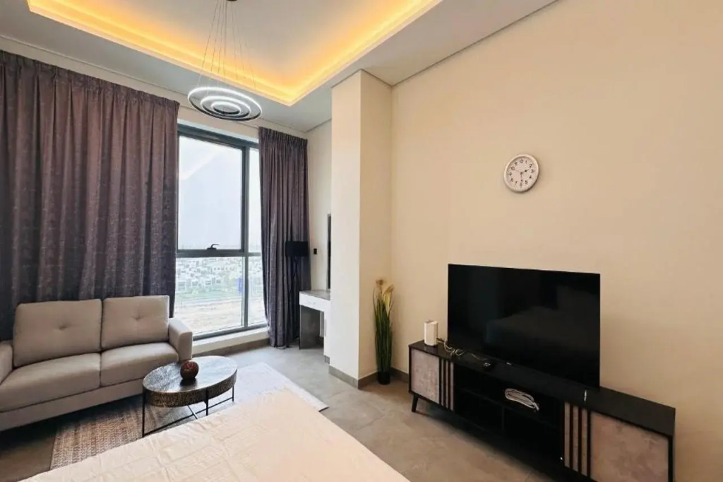 Luxury Spacious Apartment Near Downtown with Balcony and Free Parking by Belvilla