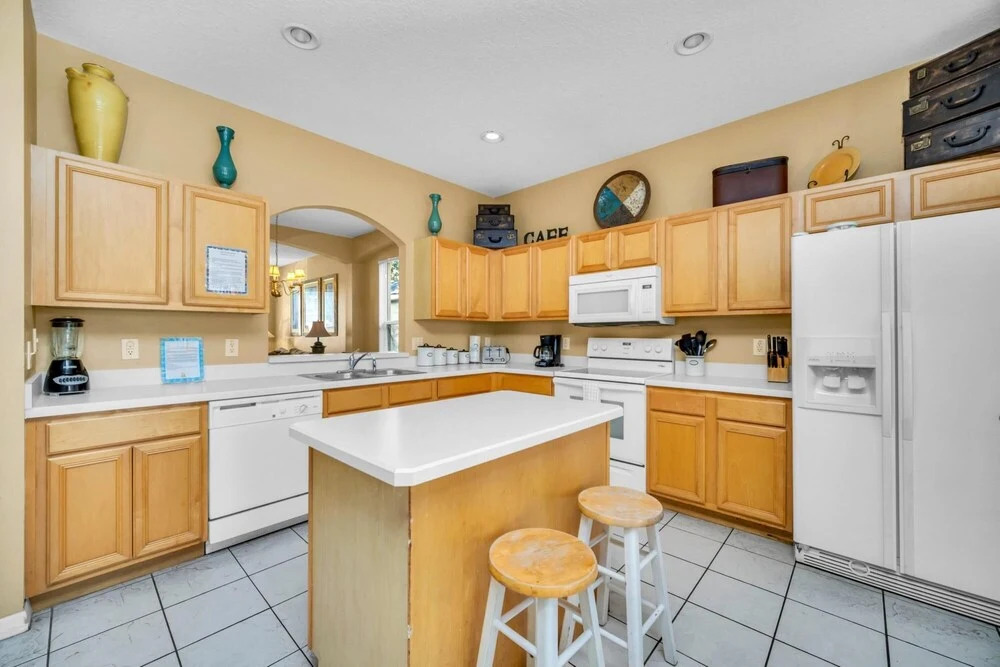 7BR Family Home w PVT Pool Hot Tub Games Room