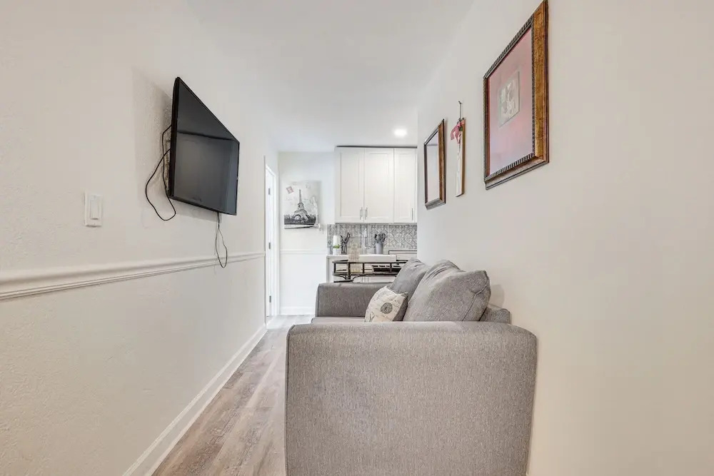 Hollywood Hideaway: Close to Dtwn & Beaches