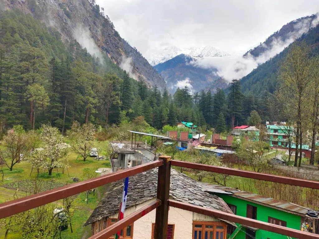 The Royal Orchard Kasol Riverside