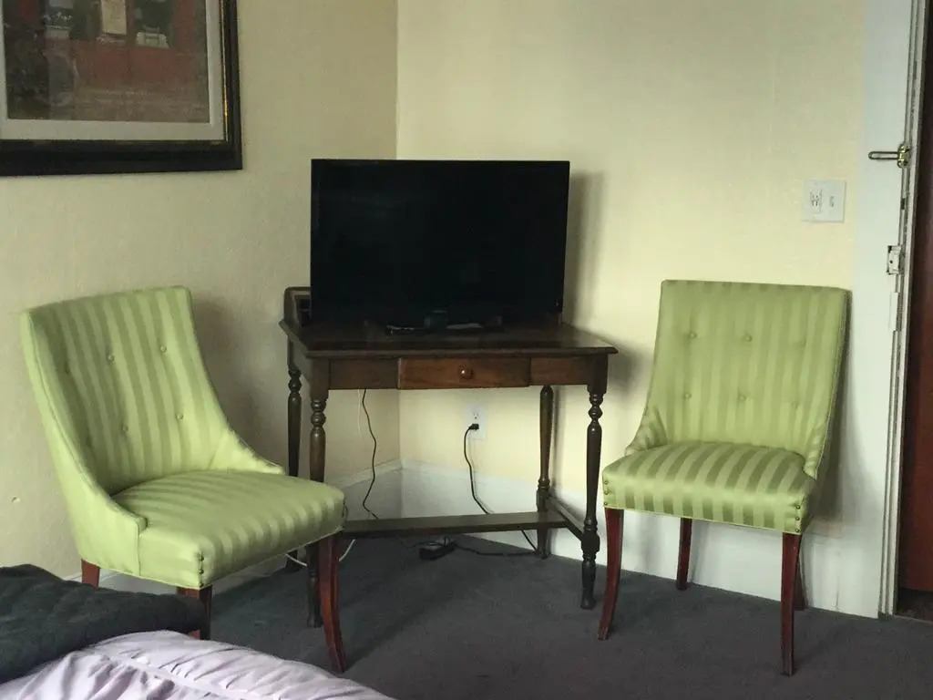 The Charleston Inn Hendersonville NC