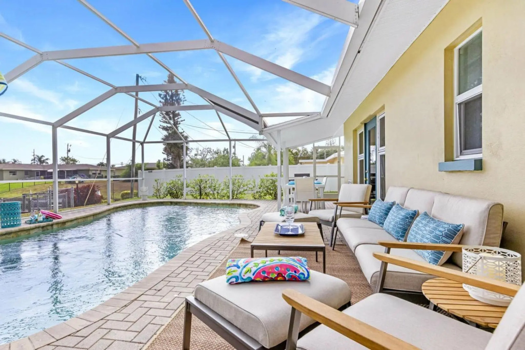 Nostra Palazzo on the Canal - Cape Coral - Roelens Vacations
