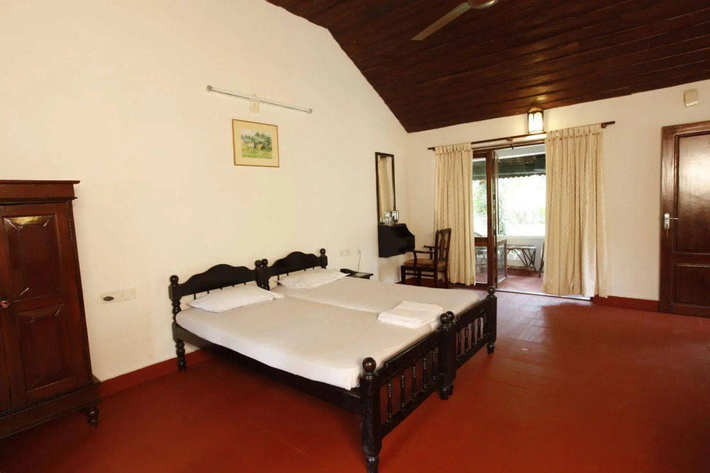 Kumarakom Tharavadu - A Heritage Hotel, Kumarakom By Perfect Stays